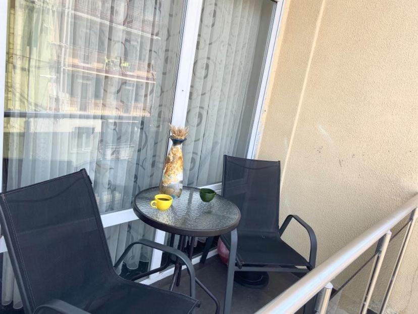 Apartment Vaja Fshavela N16 Batumi Kültér fotó