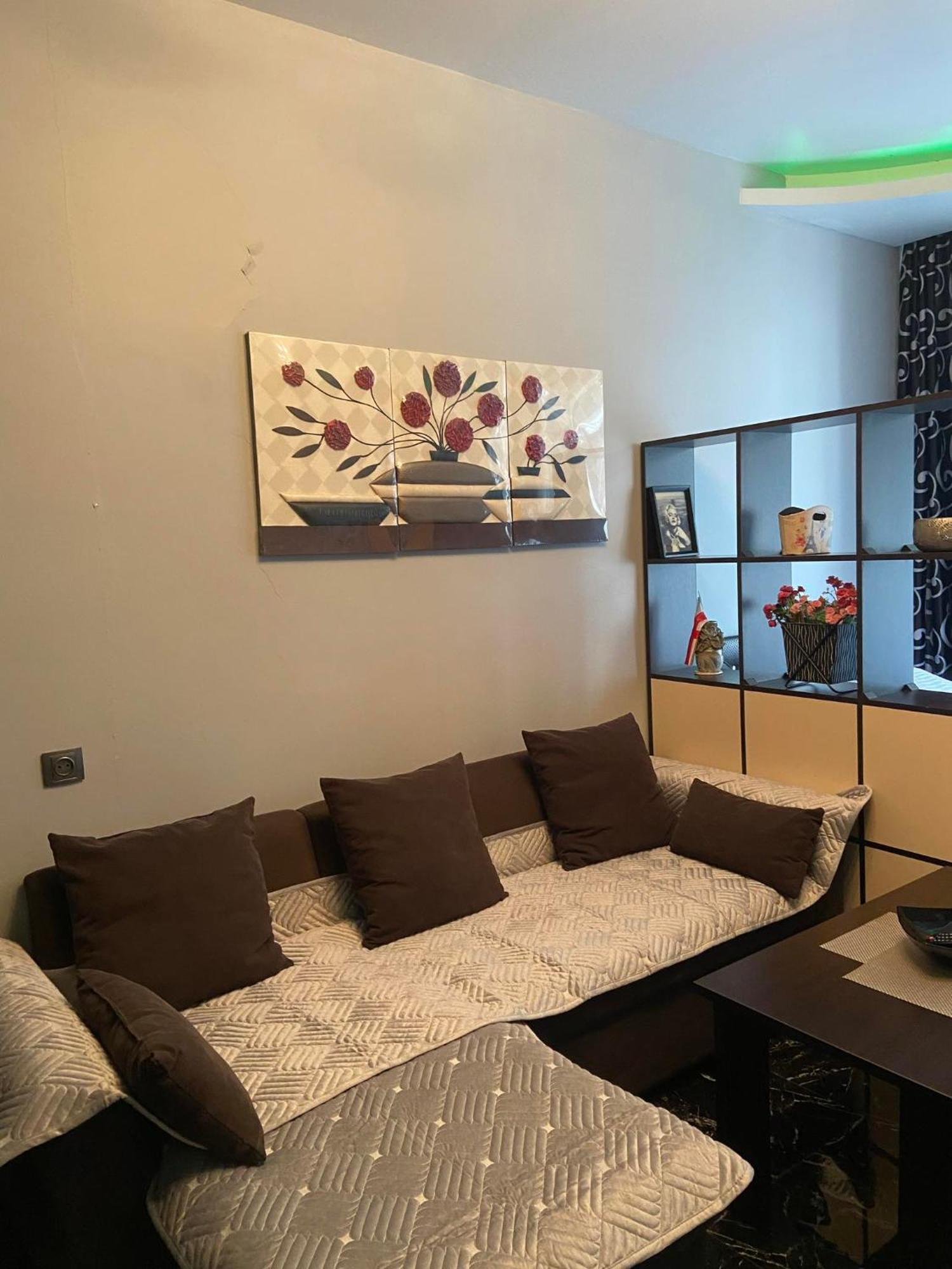 Apartment Vaja Fshavela N16 Batumi Kültér fotó