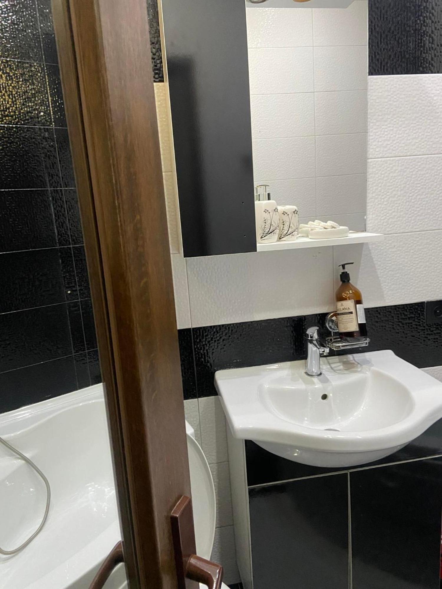 Apartment Vaja Fshavela N16 Batumi Kültér fotó